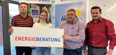 Die Energieberater der Gemeinde Richard Stefanik, Matthias Starke und Aurel Antochi mit Klimaschutzmanagerin Caroline Hüttemann