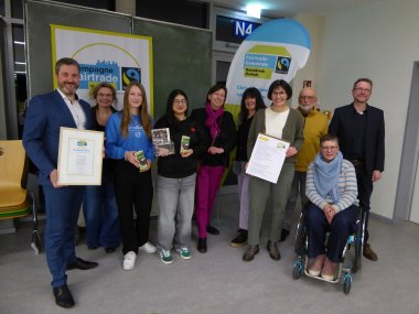 Gruppenbild mit dem Bürgermeister